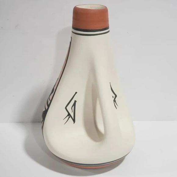VTG Jaylee Dine Navajo Hand Painted Native  American Pottery Vase/Jug. - Picture 3 of 8